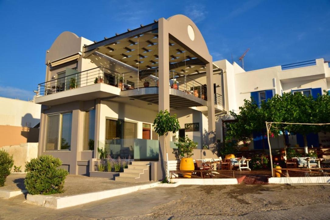 Gonis Grand Luxury Suite Palaiochora Exteriör bild