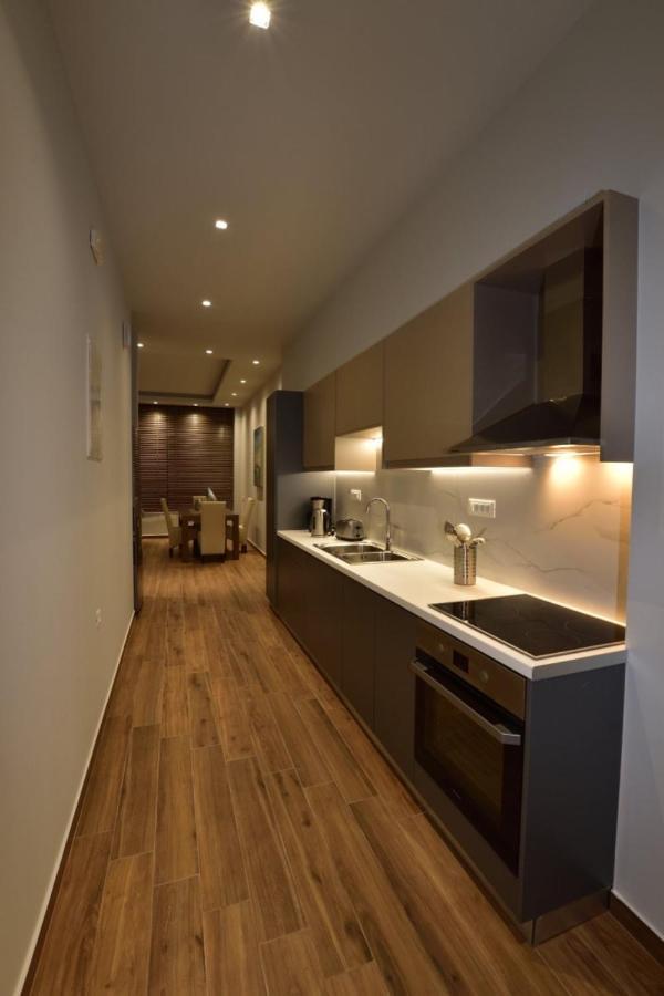 Gonis Grand Luxury Suite Palaiochora Exteriör bild