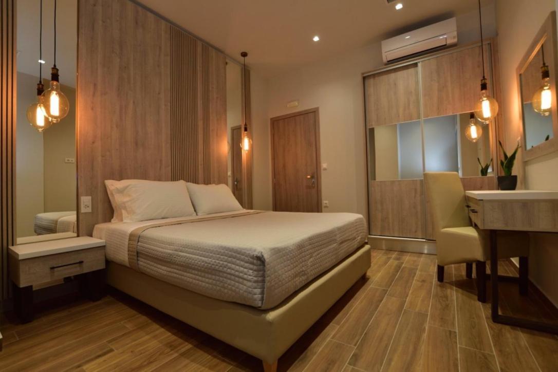Gonis Grand Luxury Suite Palaiochora Exteriör bild